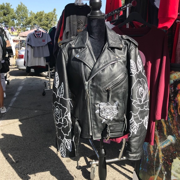 WOMEN’S: HAND PAINTED SACRED HEART LEATHER JACKET - Picture 3 of 4